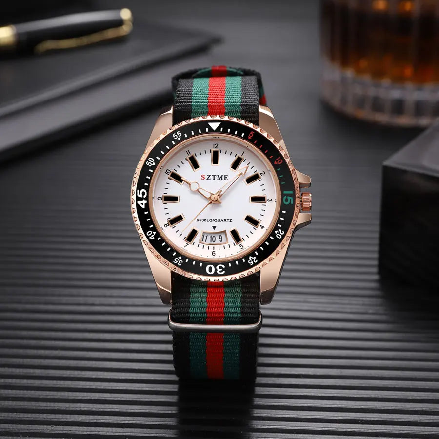 Reloj con calendario con correa de nailon a la moda para hombres
